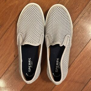 SPERRY Women's Crest Twin Gore Perforated Slip On Sneakers, Gray, size 6.5